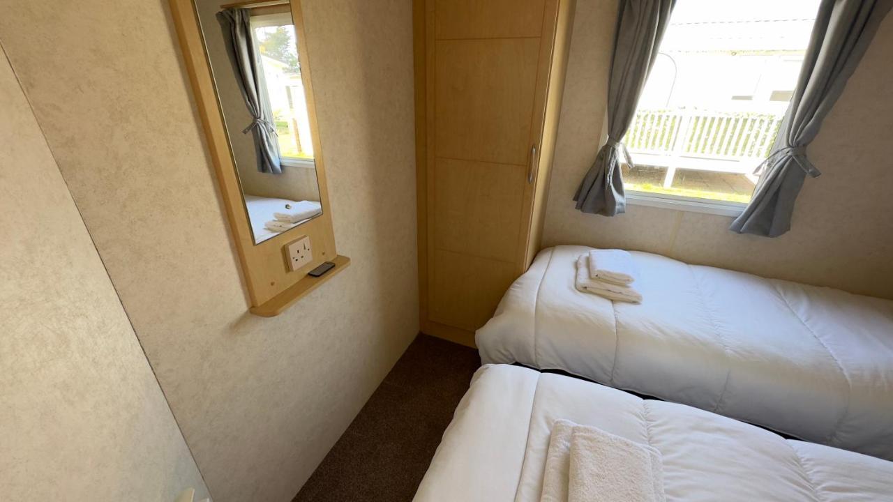 Holiday Freedom Clacton-on-Sea Exterior foto